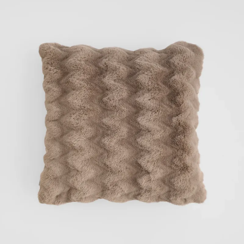 Poszewka Futrzana Pilora 45x45 cm z motywem geometrycznym - Wyjątkowa oferta