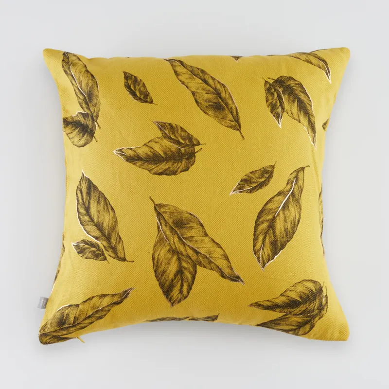 Bestseller Poszewka Drukowana Frondosa 45x45 cm z motywem liściastym -