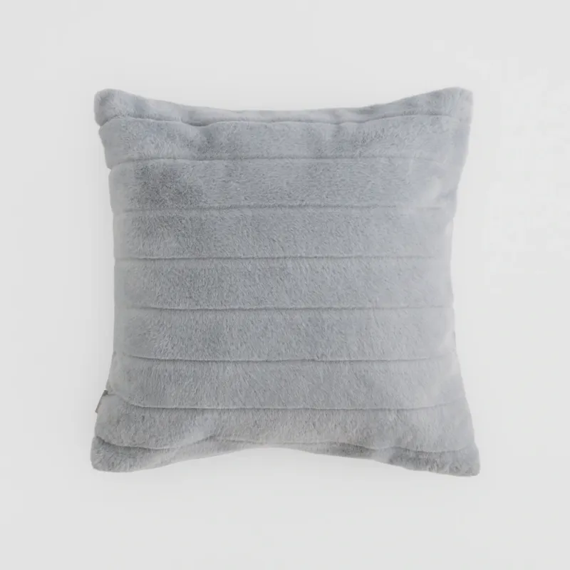 Dodaj do koszyka Poszewka Futrzana Classolo 45x45 cm -