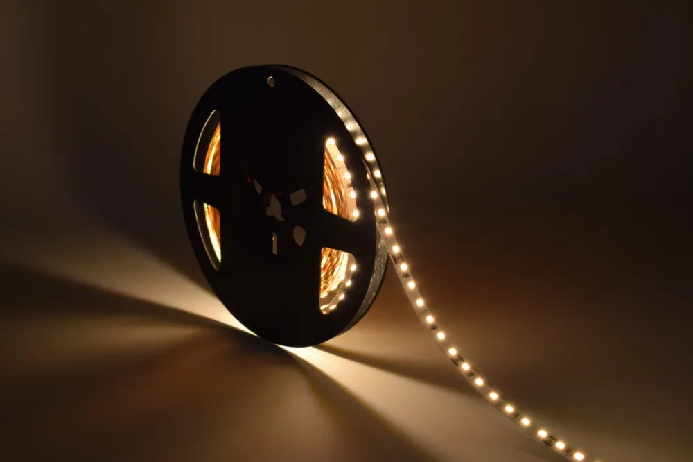 Niska cena Taśma LED 600 SMD 2835 24V 9,6W 3000K 8mm IP20 1m 05TS24GW06028BC008 - Gerled