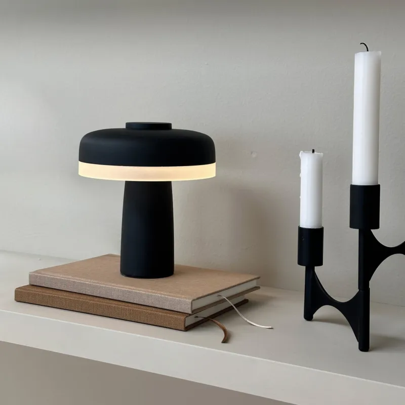 Metalowa lampa stołowa Porter LED w klasycznym kolorze Okazja