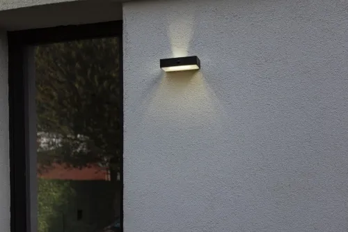 Hit sprzedaży Zewnętrzna lampa ścienna solarna kinkiet na elewację Lutec 6939501330 Fadi LED 5W 3000K IP54 Czujnik ruchu zmierzchu Czarny